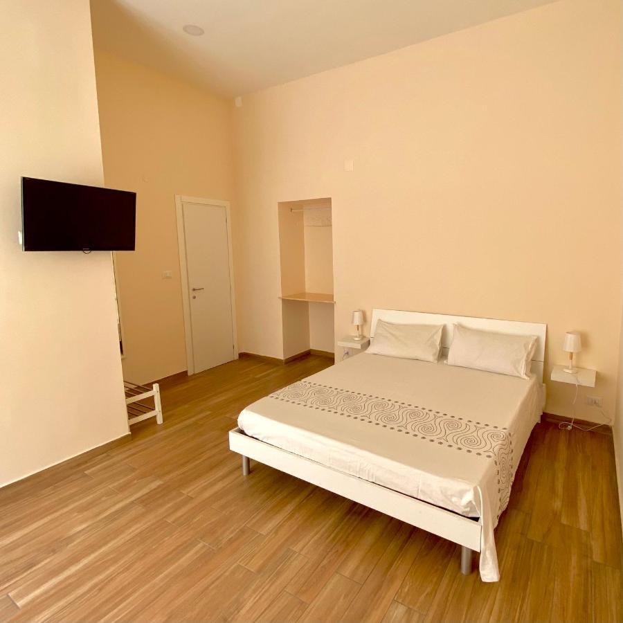Clelia'S Room Napoli Bagian luar foto